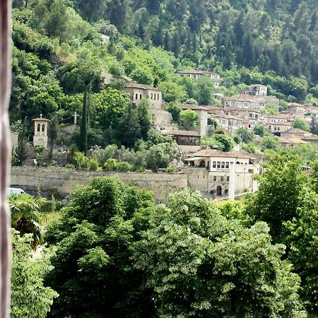 Magda Studio In Berat Center Екстер'єр фото