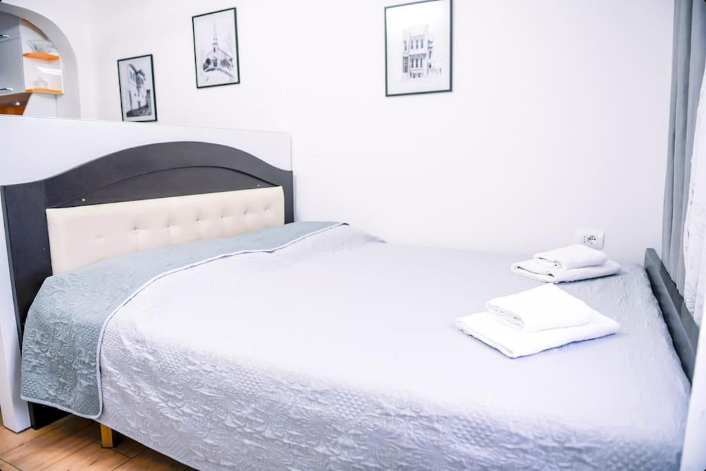 Magda Studio In Berat Center Екстер'єр фото